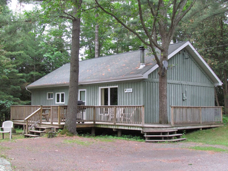 Pine Vista Resort Hideaway accommodation exterior
