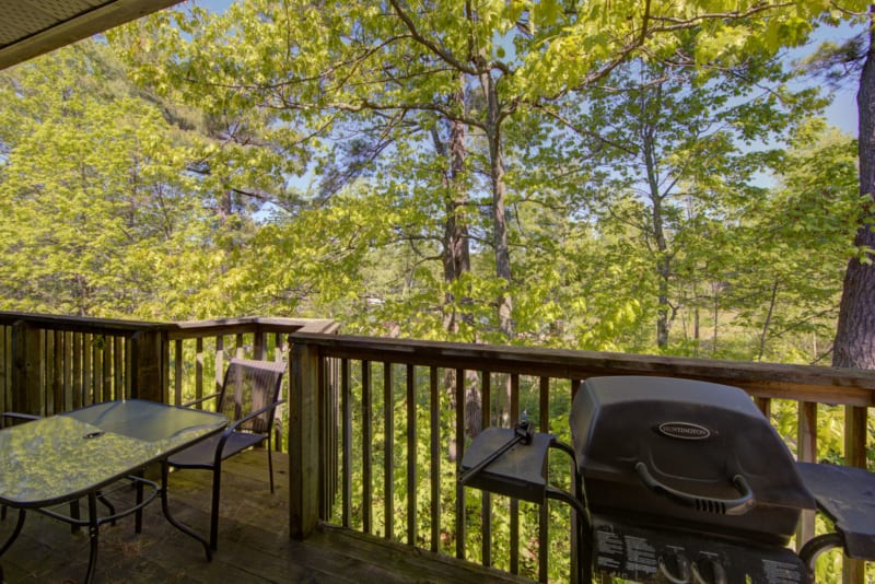 Treetops 9 patio with gas grill.